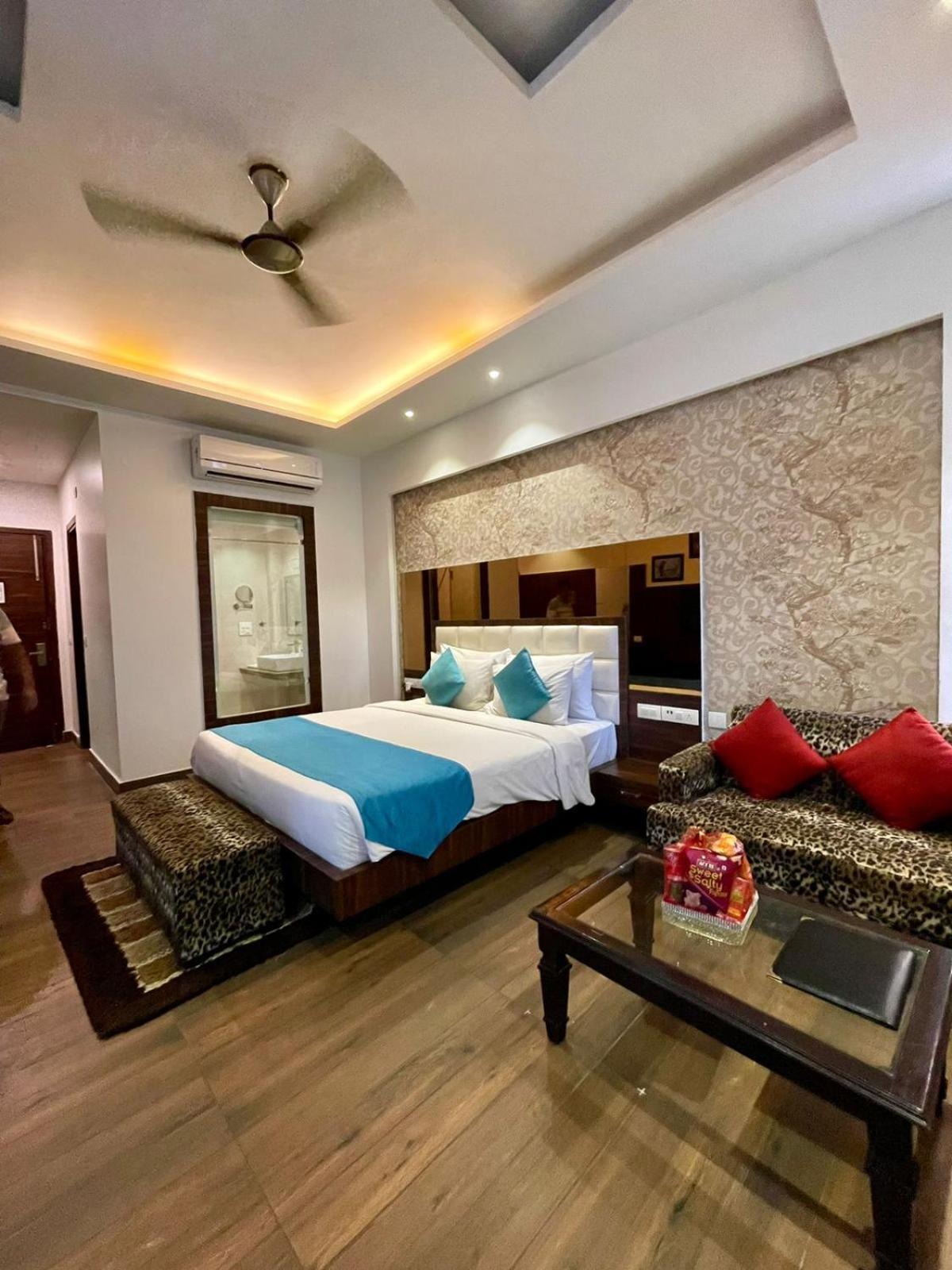 Winsome Resort & Spa Corbett Rāmnagar Exterior foto